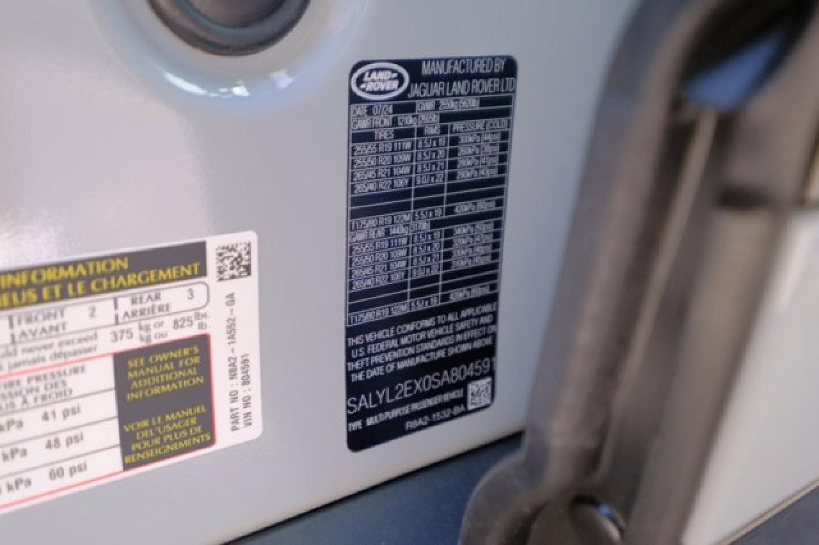 New 2025 Land Rover Range Rover Velar Dynamic SE image 30