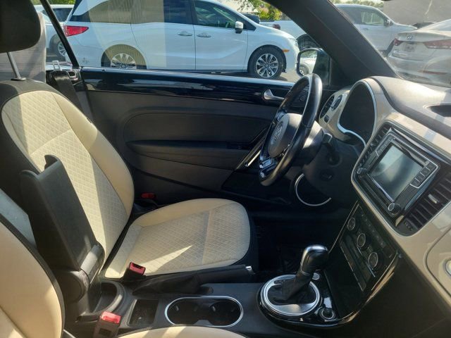 Used 2019 Volkswagen Beetle 2.0T SE FWD image 3