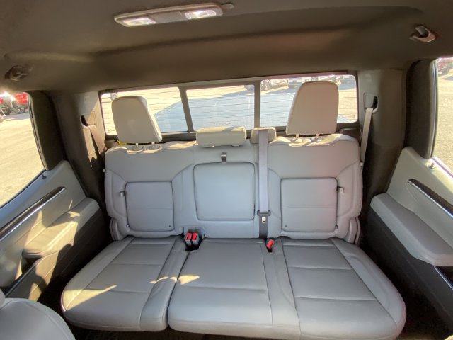 Used 2025 Chevrolet Silverado 1500 LT Trail Boss w/ Convenience Package II AWD/4WD image 13