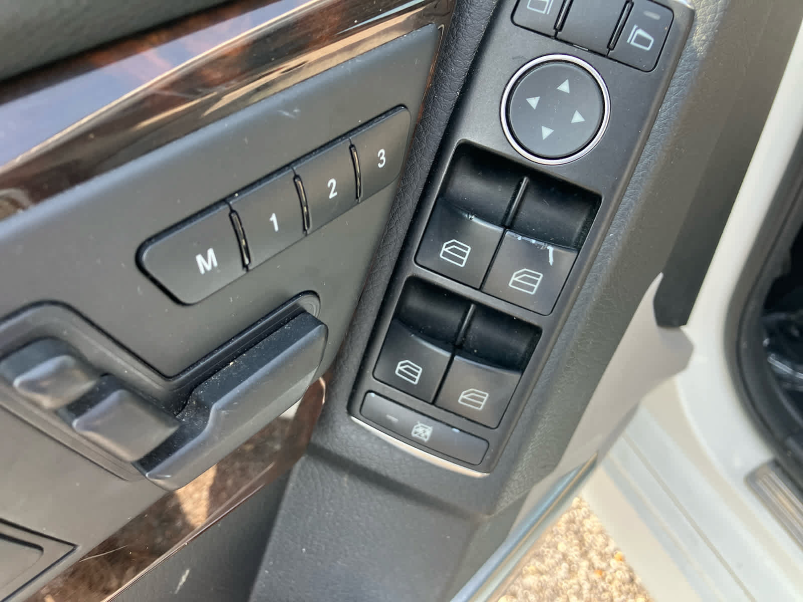 Used 2013 Mercedes-Benz GLK 350 4MATIC image 16