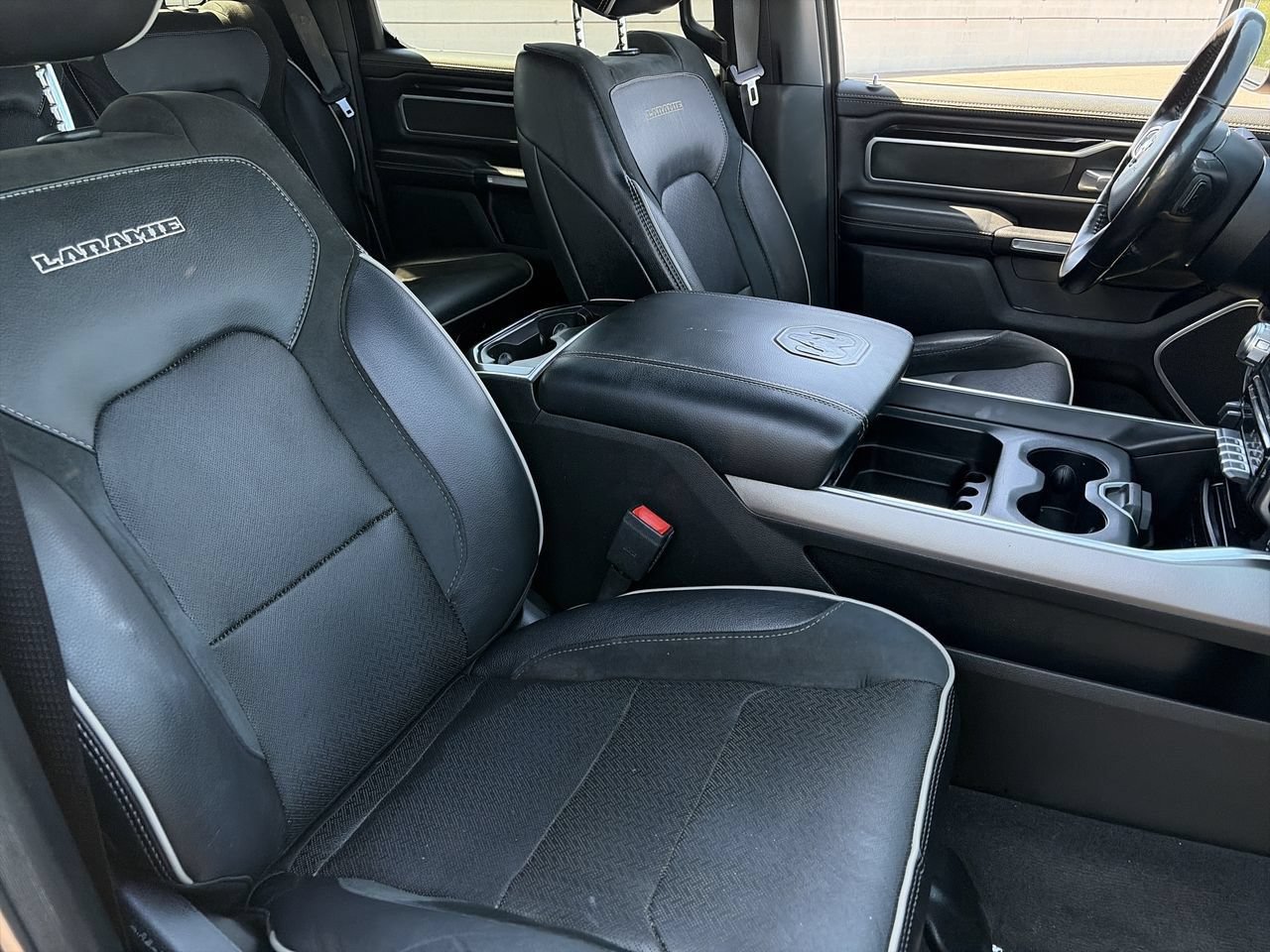 Used 2020 RAM 1500 Laramie AWD/4WD image 24