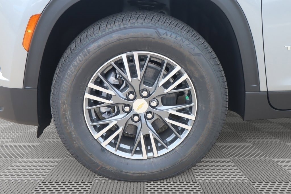 New 2026 Chevrolet Traverse LT w/ Driver Confidence Package image 17