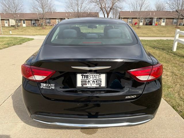 Used 2016 Chrysler 200 Limited image 5