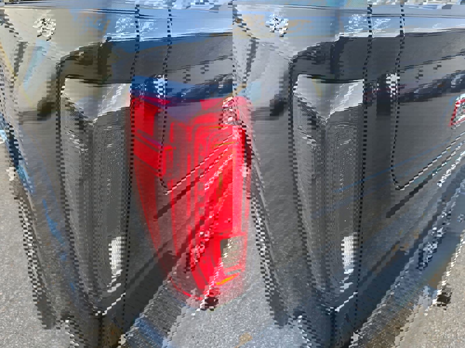 Used 2026 GMC Sierra 1500 SLT w/ SLT Premium Plus Package AWD/4WD image 37