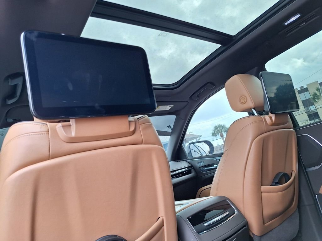 Used 2023 Cadillac Escalade Sport w/ Touring Package image 11
