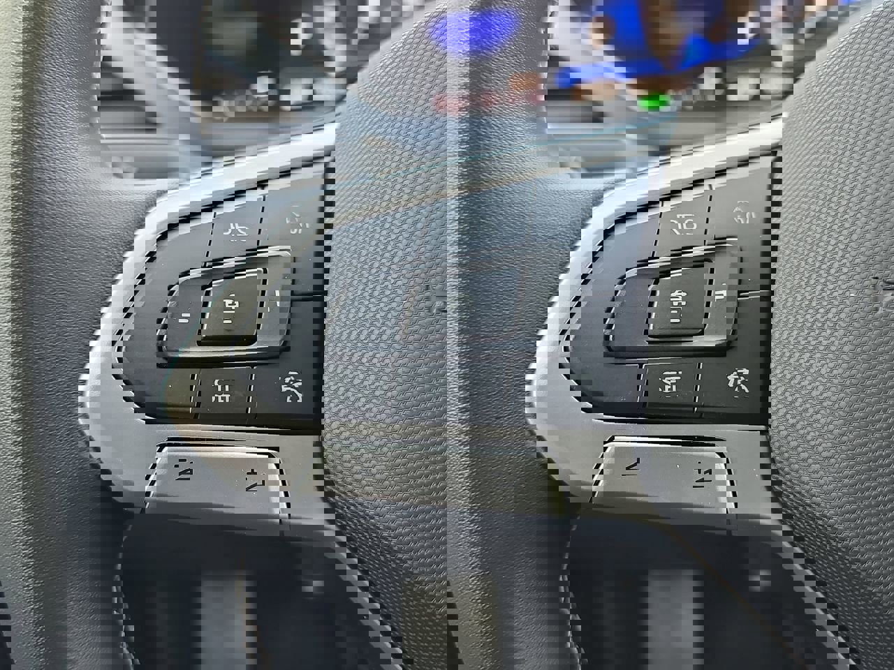 Used 2024 Volkswagen Taos SE image 22