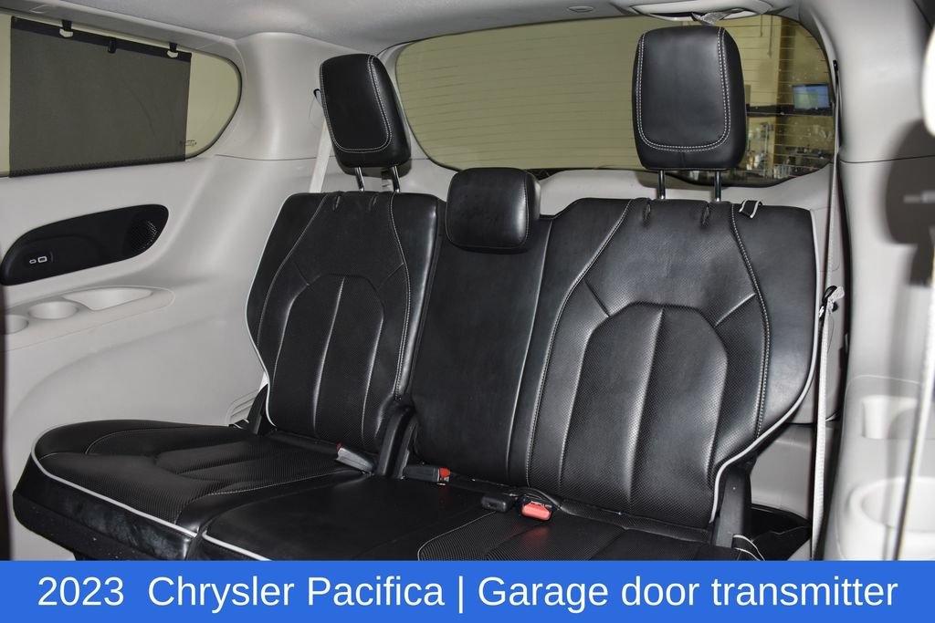 Used 2023 Chrysler Pacifica Limited FWD image 28