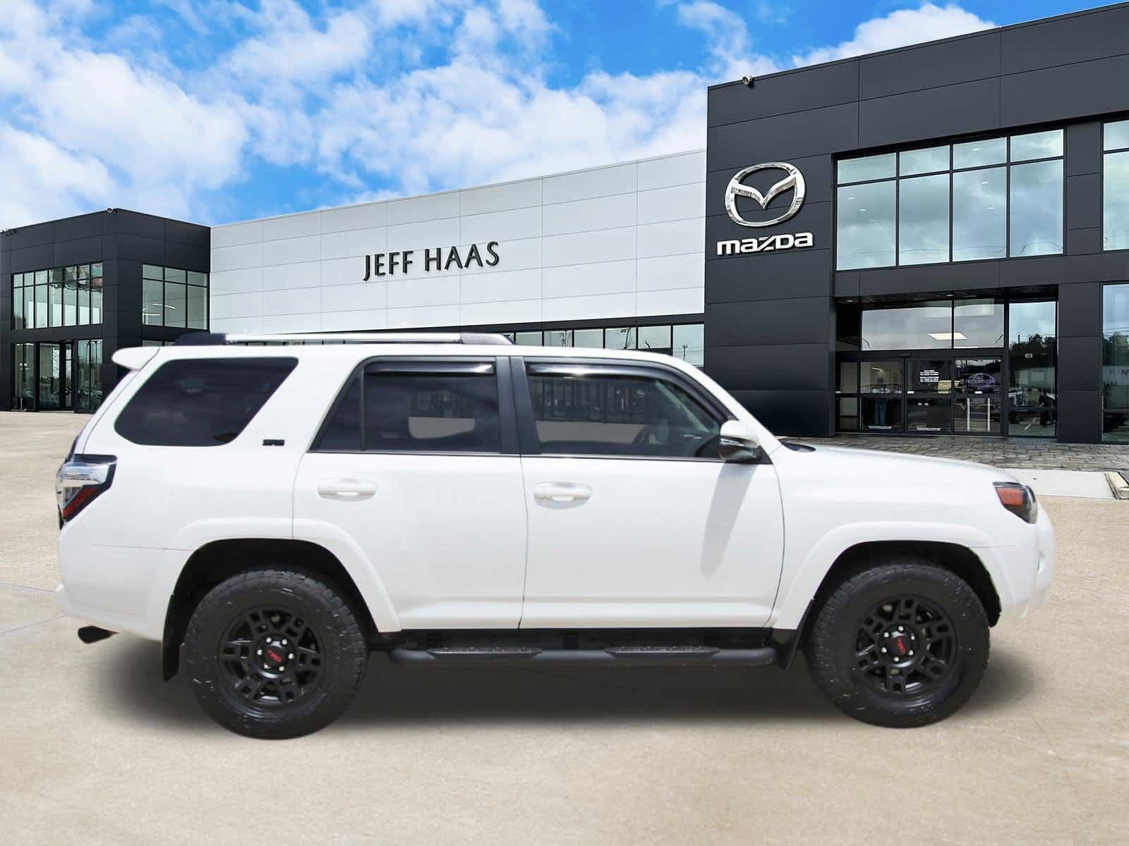 Used 2023 Toyota 4Runner SR5 Premium w/ Moonroof Package RWD image 5