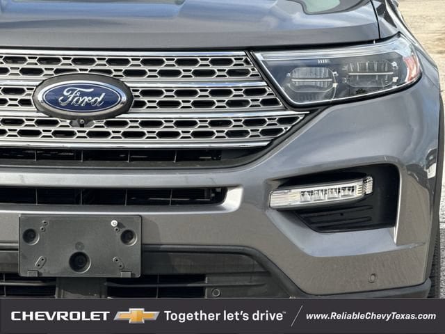 Used 2021 Ford Explorer Limited w/ Equipment Group 301A RWD image 4