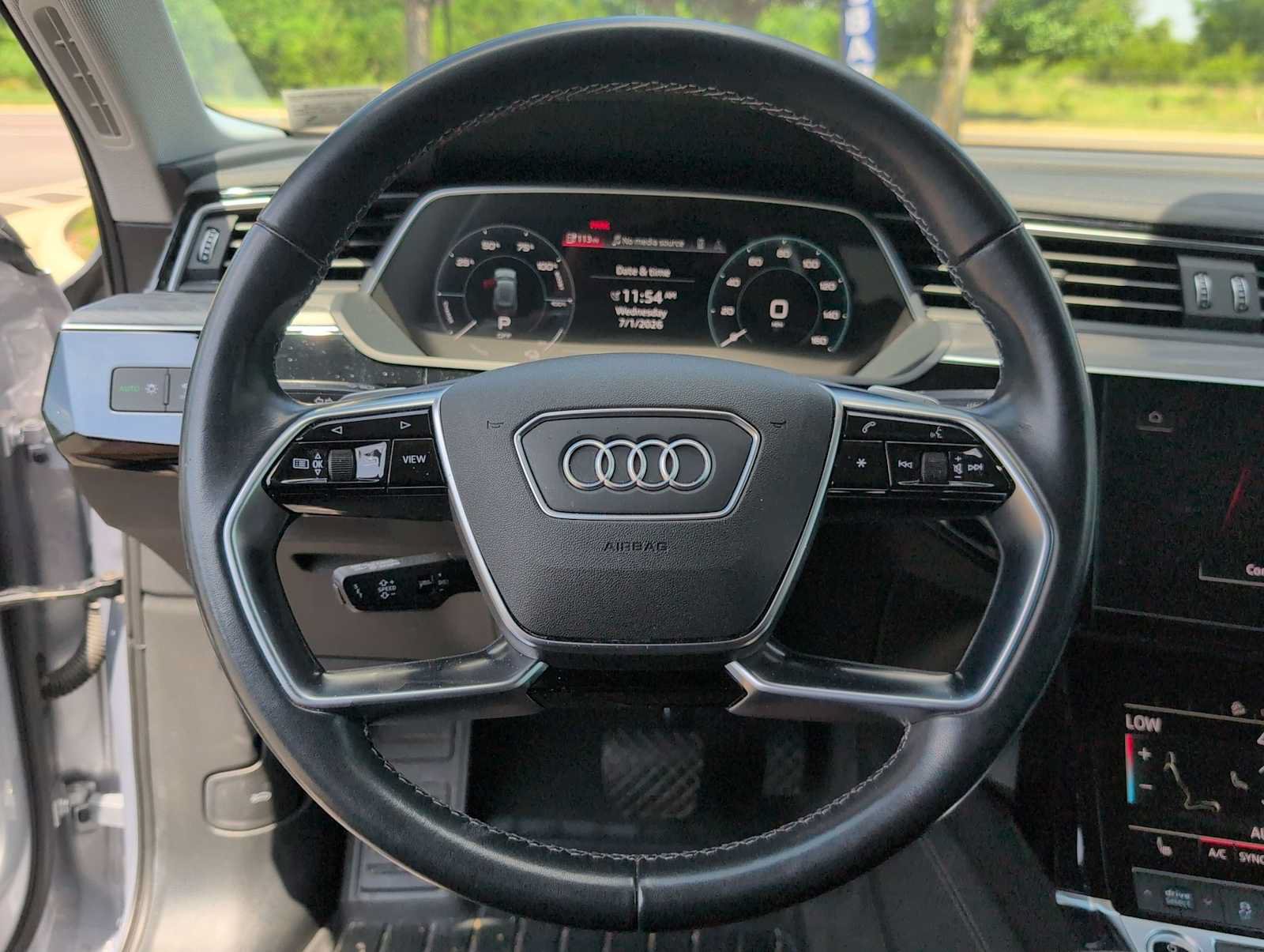 Used 2022 Audi e-tron Premium w/ Convenience Plus Package AWD/4WD image 22