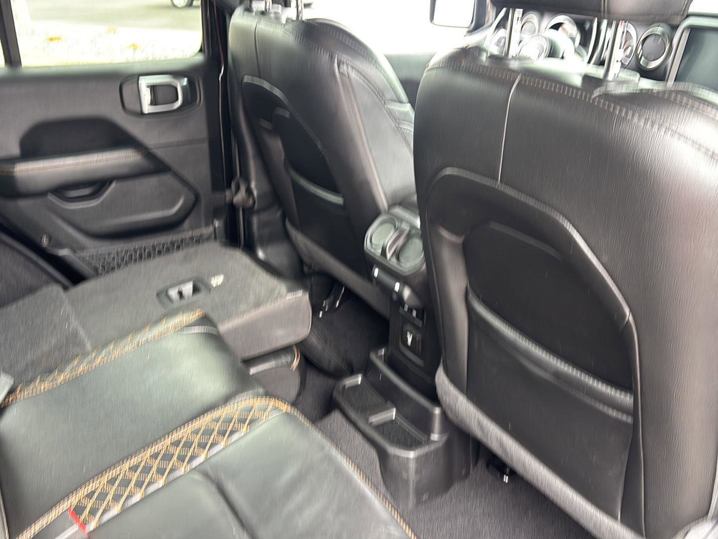 Used 2021 Jeep Wrangler Unlimited Sahara AWD/4WD image 19