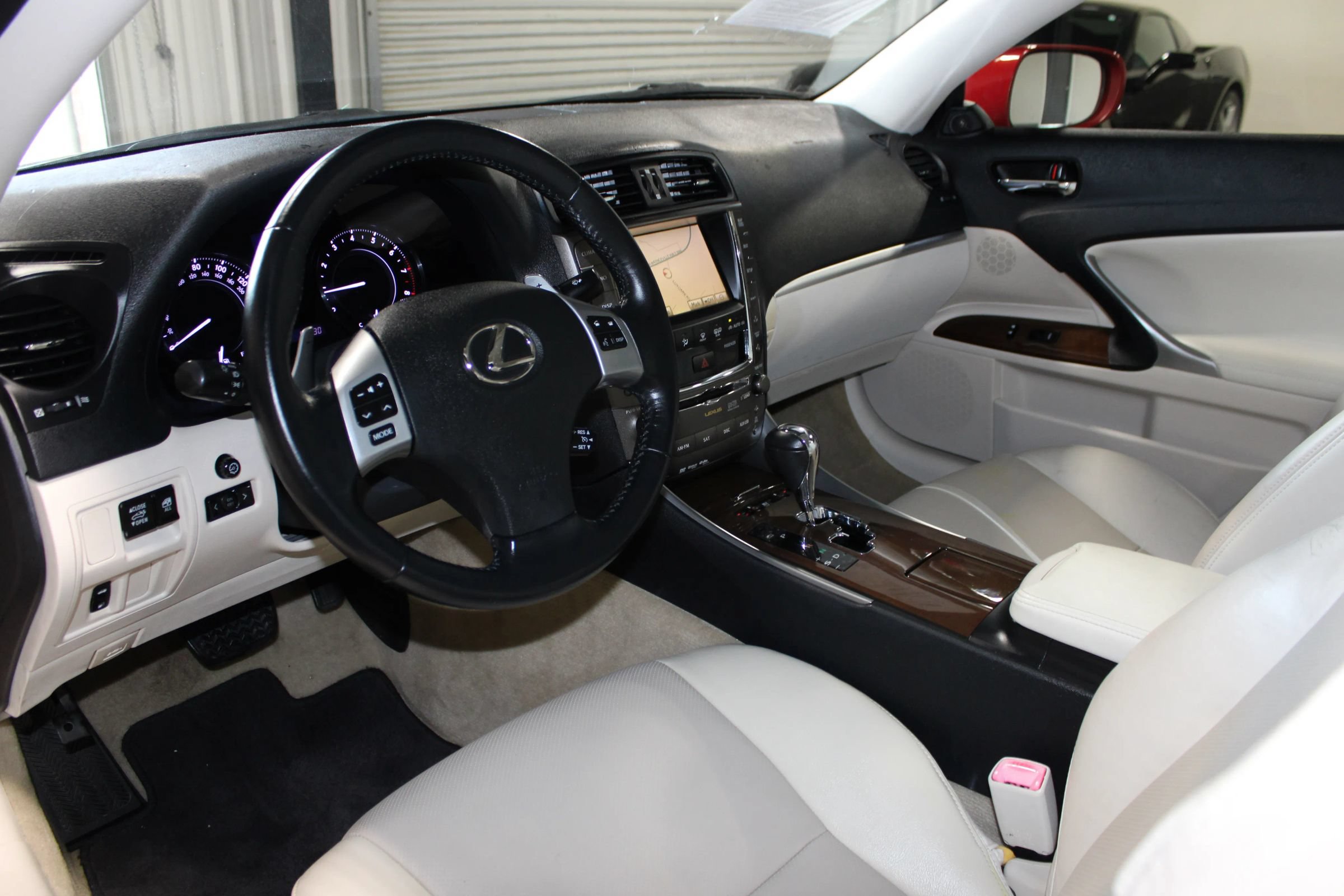 Used 2011 Lexus IS 350C RWD image 24