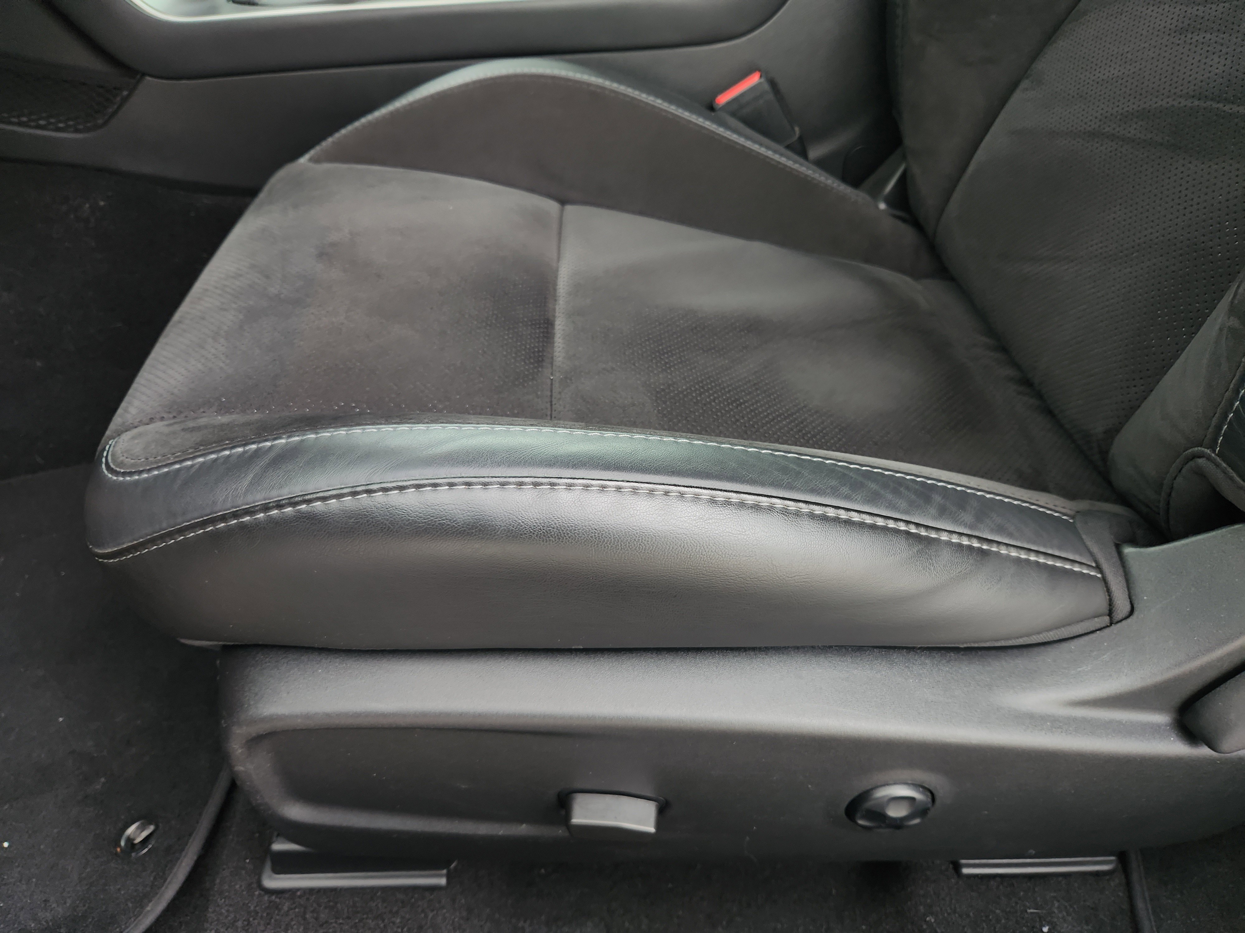 Used 2021 Dodge Challenger R/T Scat Pack RWD image 28