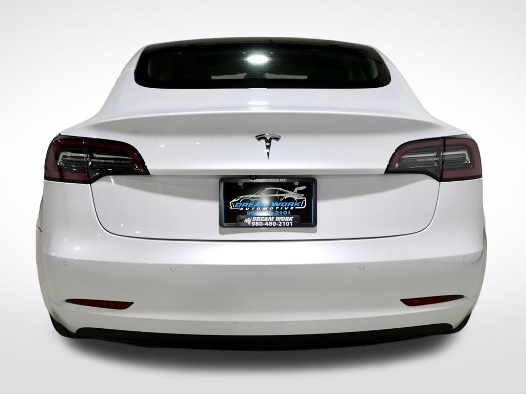 Used 2021 Tesla Model 3 Standard Range Plus image 9