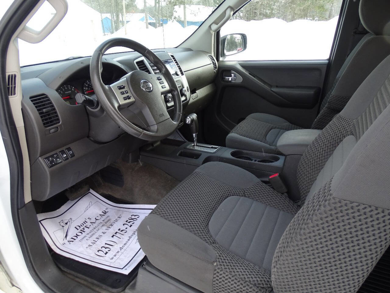 Used 2013 Nissan Frontier SV image 9