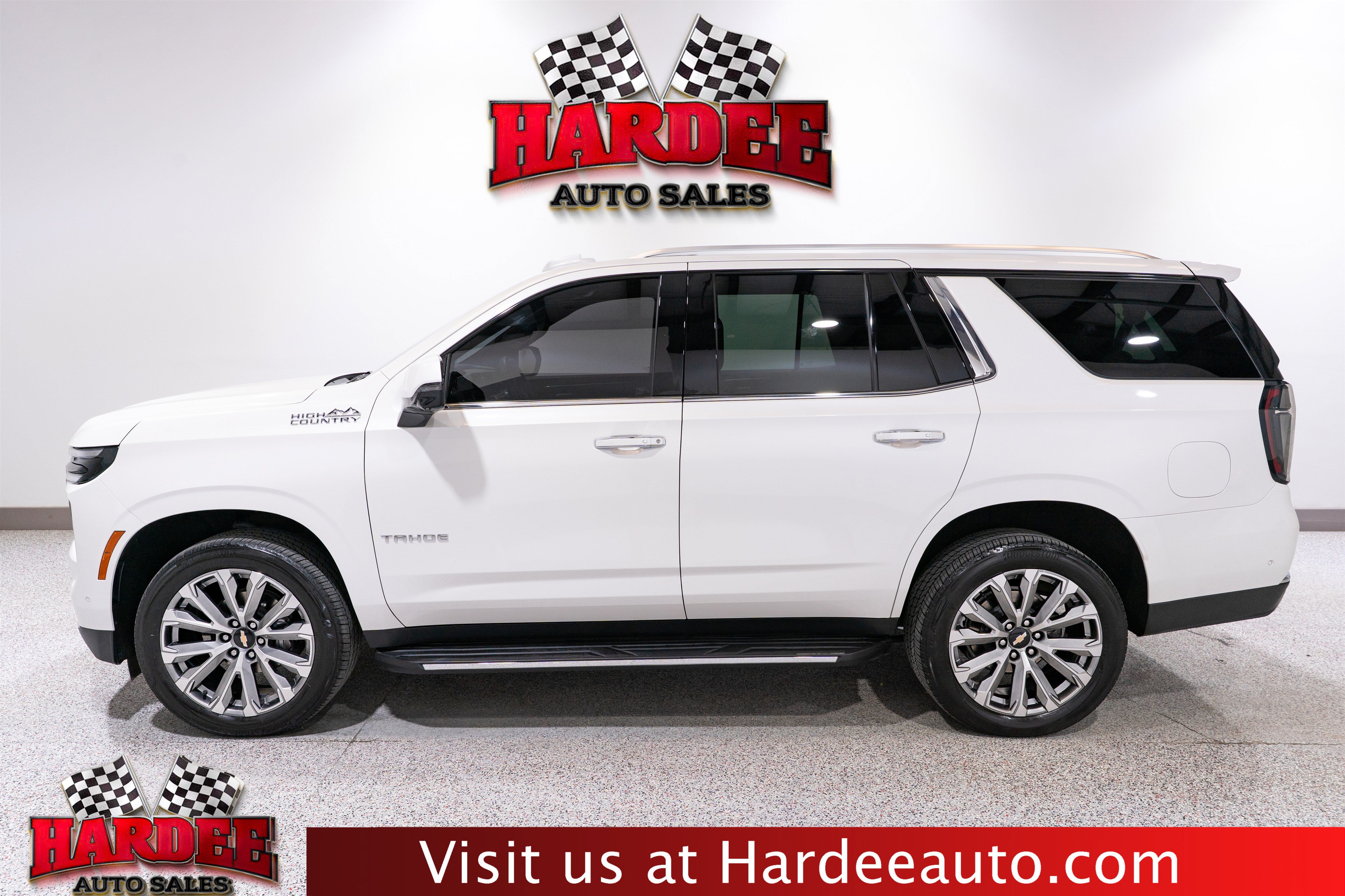 Used 2025 Chevrolet Tahoe High Country w/ LPO, Illumination Package AWD/4WD image 1