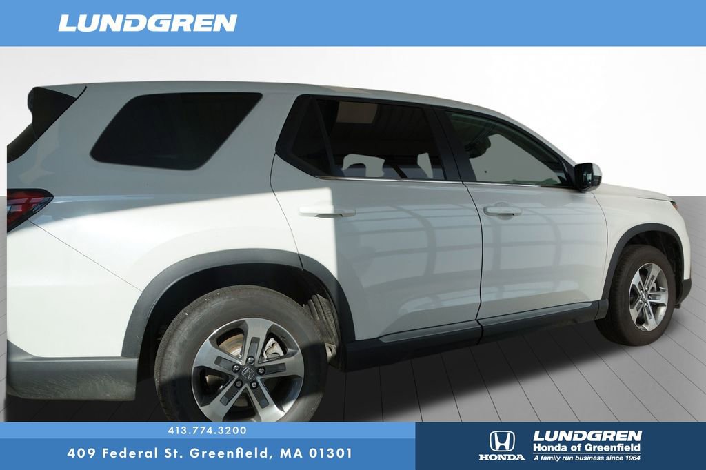 Used 2025 Honda Pilot EX-L image 10