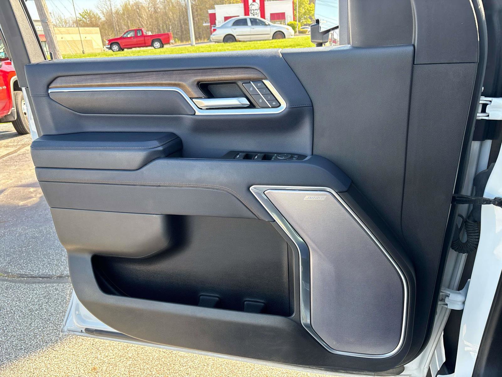 Used 2024 Chevrolet Silverado 2500 High Country w/ High Country Premium Package AWD/4WD image 15