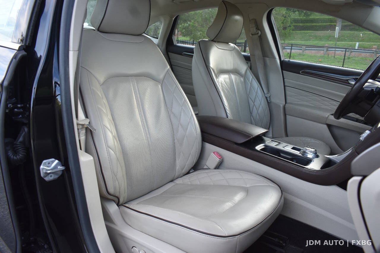 Used 2017 Ford Fusion Platinum FWD image 13