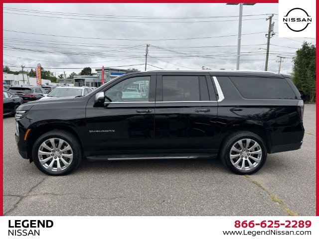 Used 2025 Chevrolet Suburban Premier AWD/4WD image 7