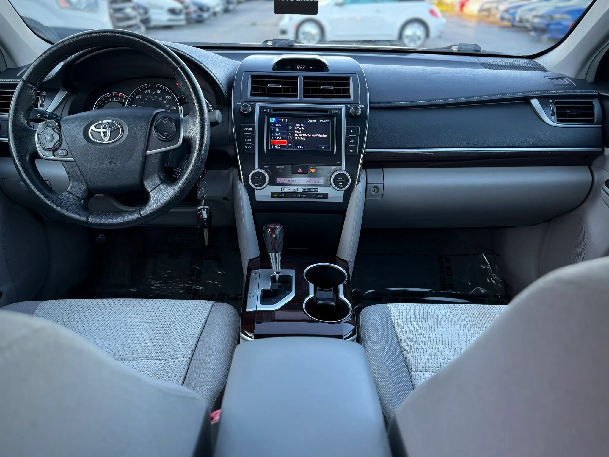 Used 2012 Toyota Camry XLE FWD image 8
