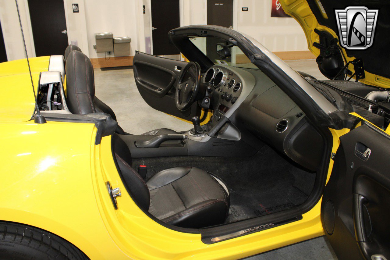 Used 2008 Pontiac Solstice GXP w/ Premium Package image 7