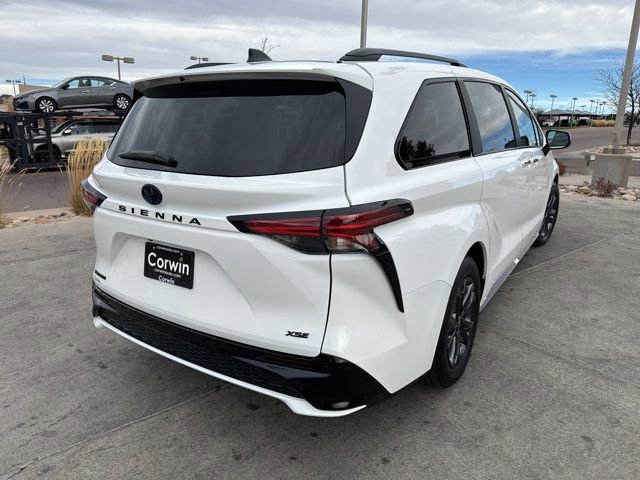 Used 2025 Toyota Sienna XSE image 7