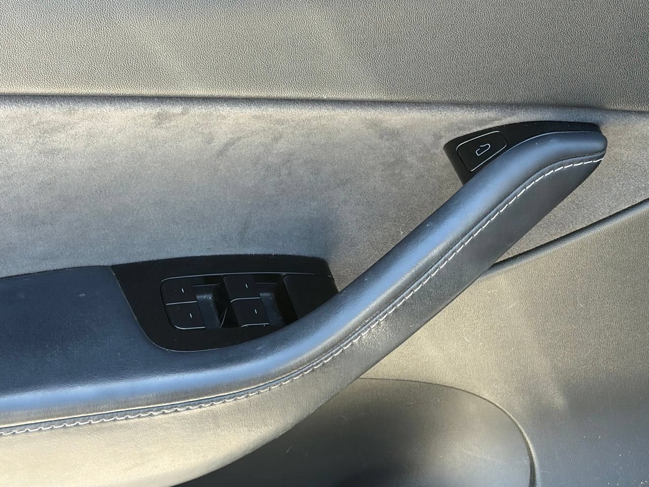 Used 2020 Tesla Model Y Long Range AWD/4WD image 4