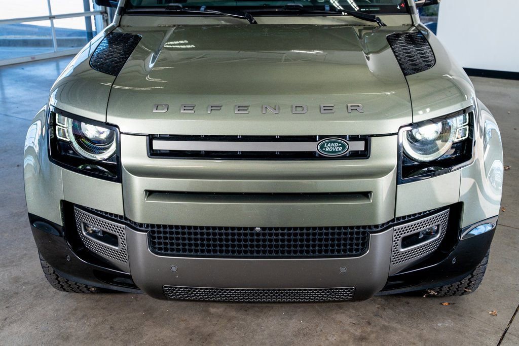 Used 2021 Land Rover Defender 110 X-Dynamic HSE image 15