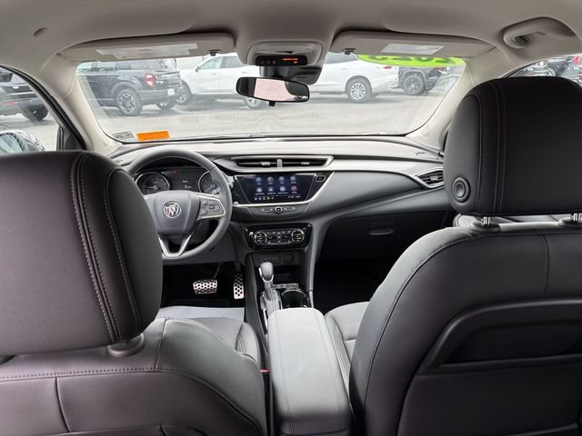 Used 2023 Buick Encore GX Select w/ Sport Touring Package FWD image 19