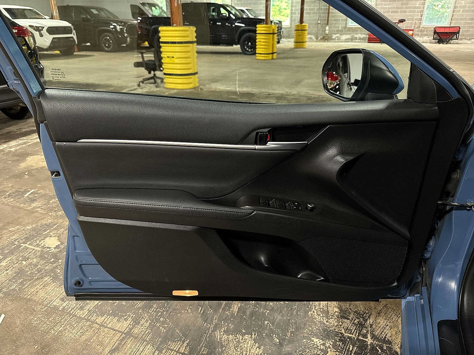 Used 2023 Toyota Camry XSE FWD image 29