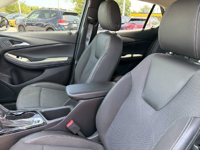 Used 2023 Buick Encore GX Preferred FWD image 19