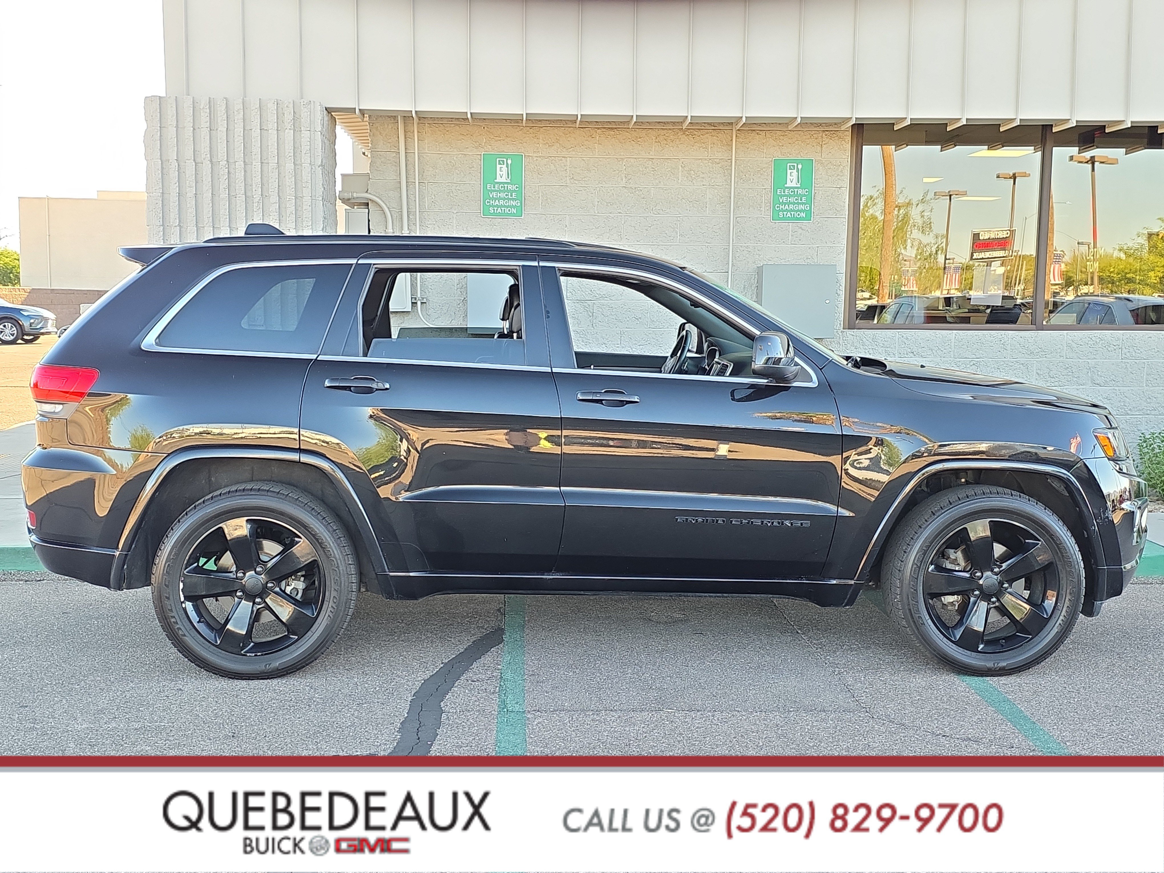 Used 2015 Jeep Grand Cherokee Altitude RWD image 8