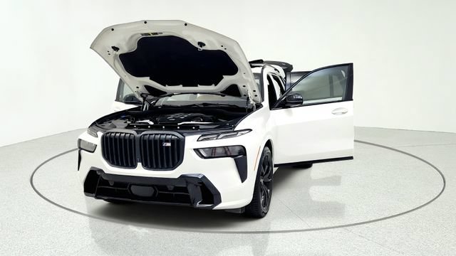 Used 2023 BMW X7 M60i AWD/4WD image 13