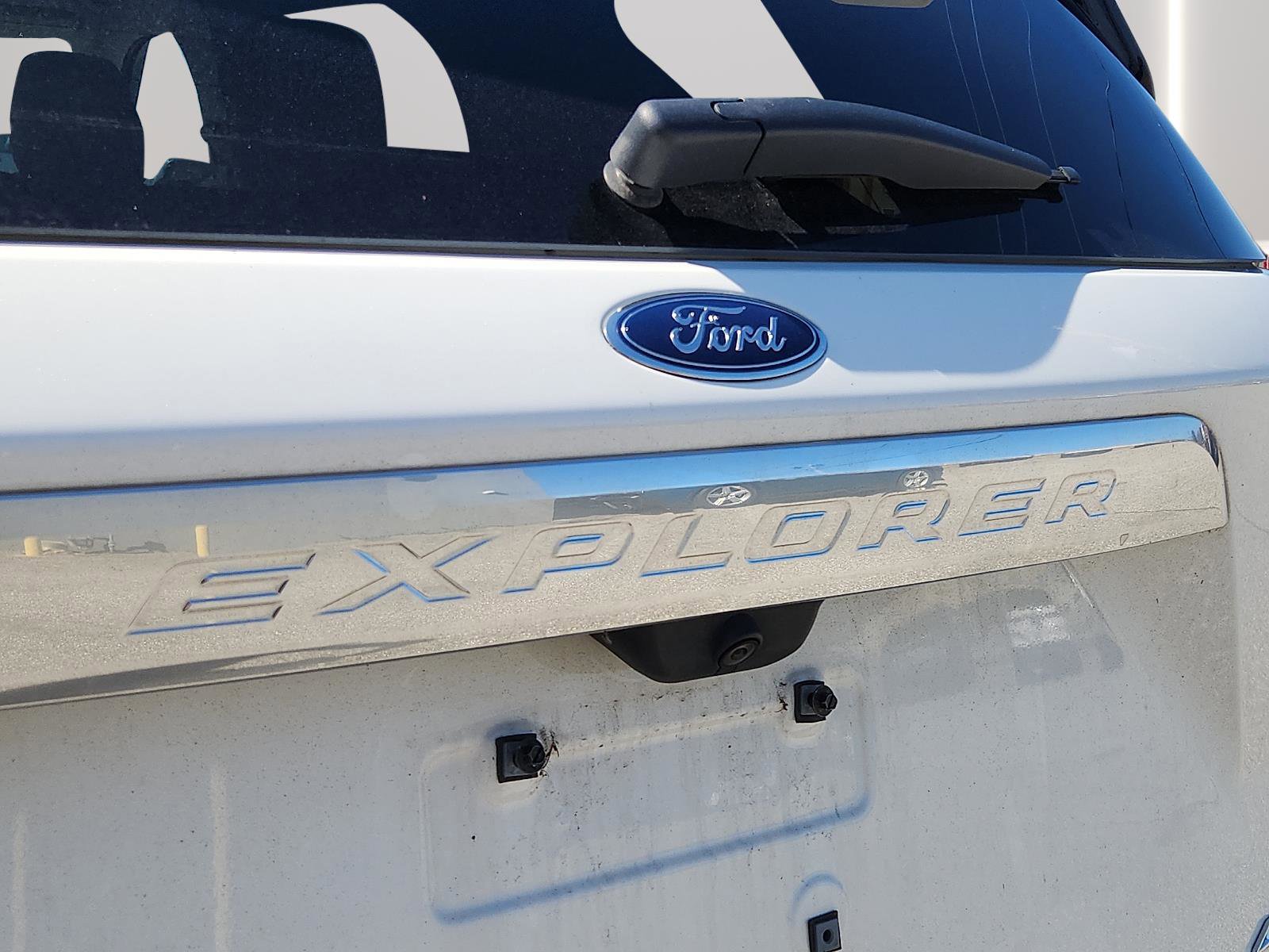 Certified 2023 Ford Explorer Platinum w/ Technology Package image 15