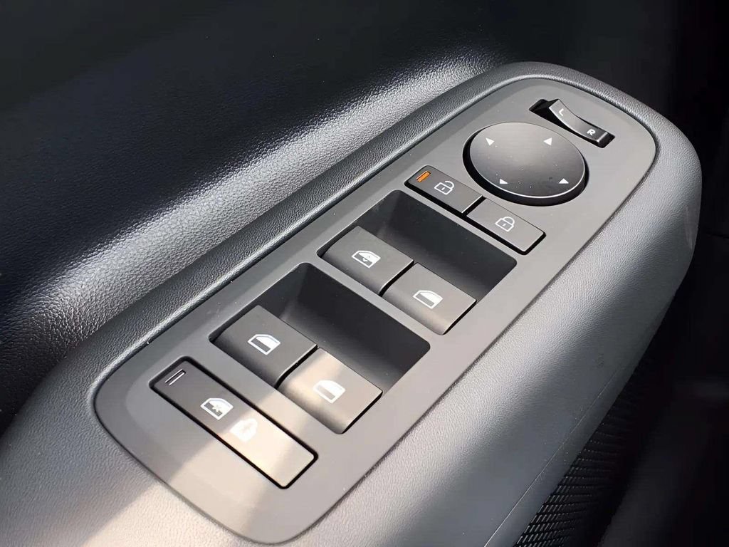 New 2026 Hyundai Santa Fe SE FWD image 10