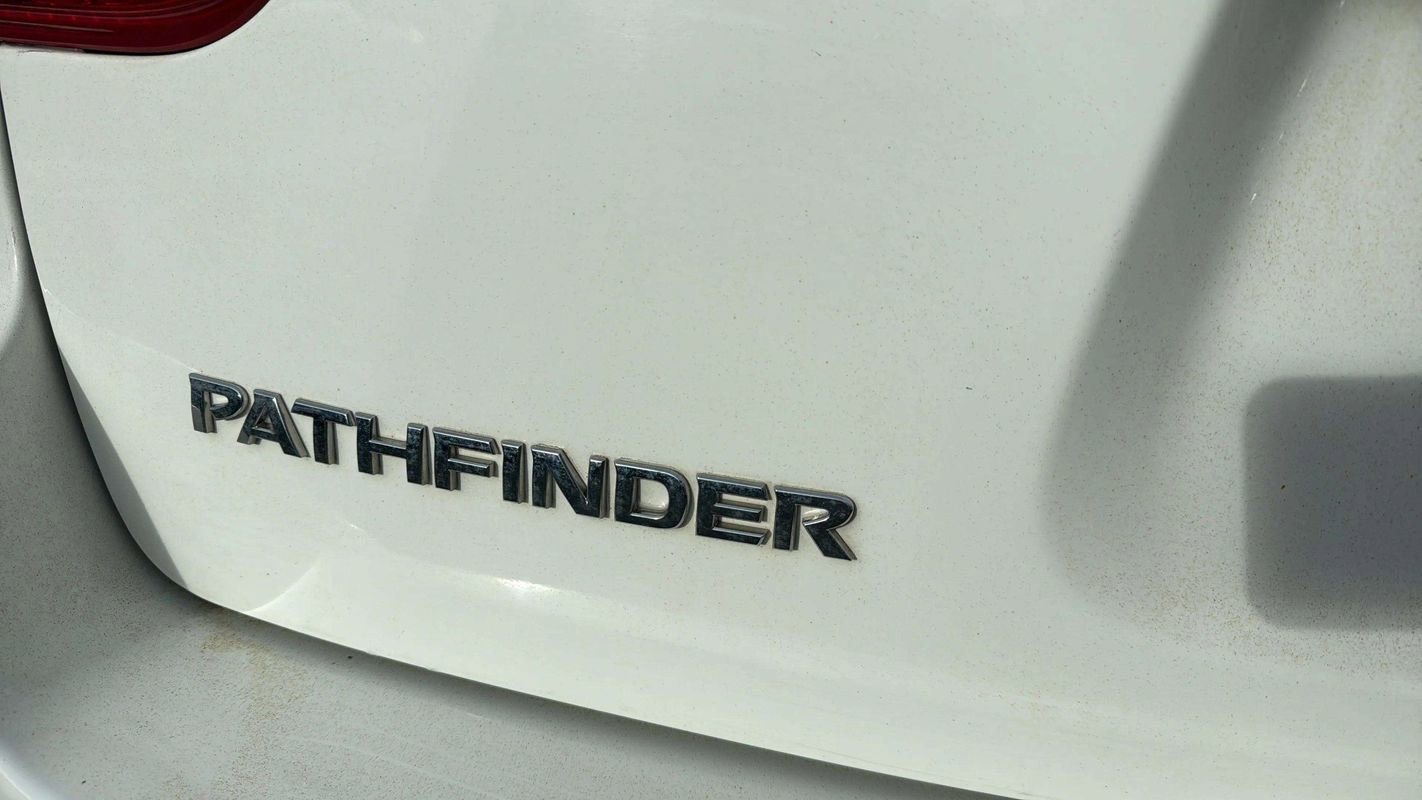 Used 2017 Nissan Pathfinder SV image 21