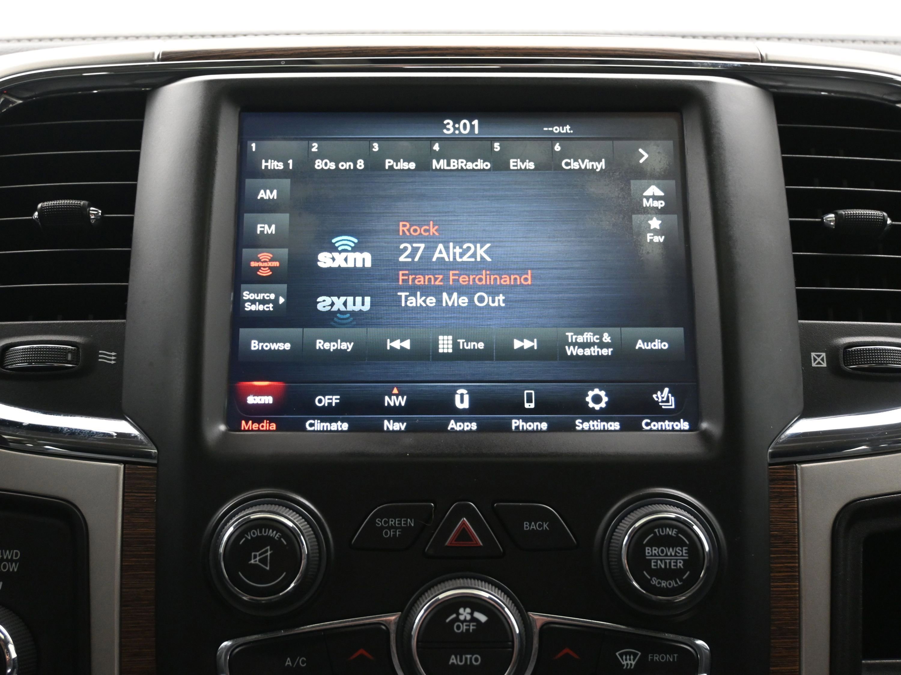 Used 2018 RAM 2500 Laramie w/ Off Road Package AWD/4WD image 29