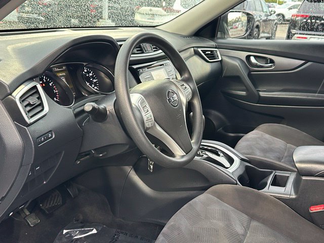 Used 2015 Nissan Rogue S FWD image 31
