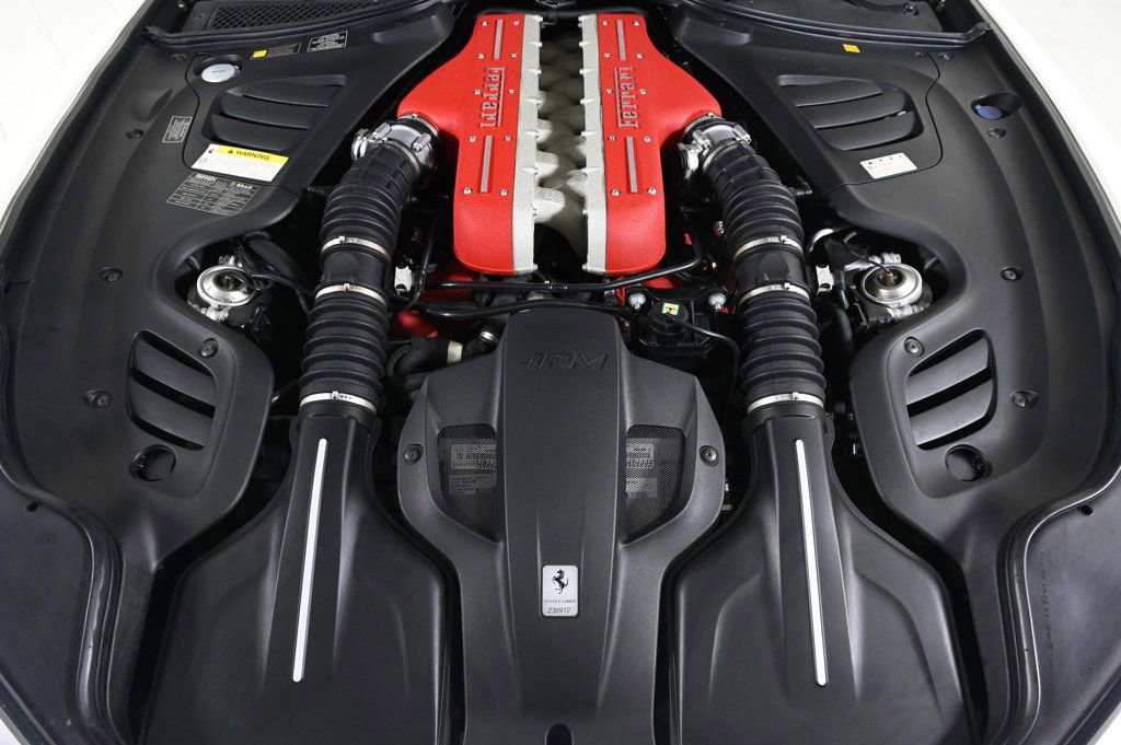 Used 2018 Ferrari GTC4Lusso image 5