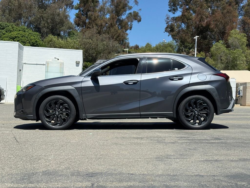 Used 2023 Lexus UX 250h FWD image 5