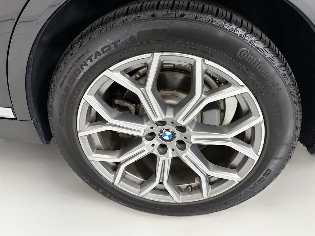 Used 2020 BMW X7 xDrive40i w/ Premium Package AWD/4WD image 31