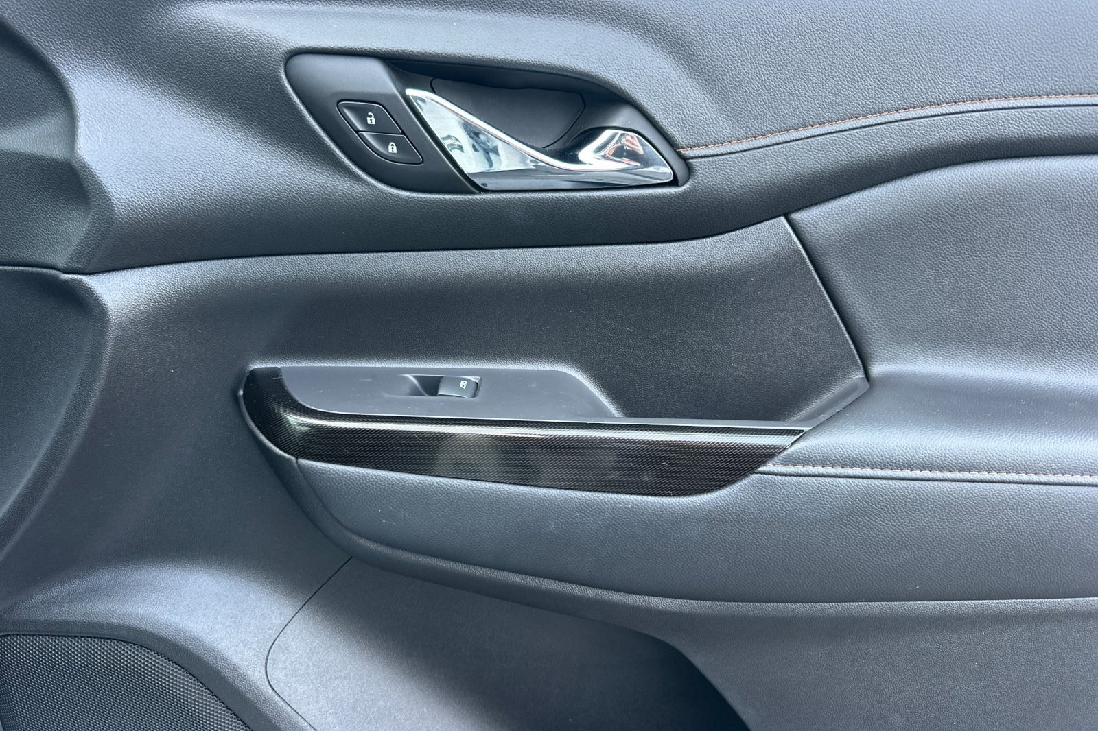 Used 2022 GMC Acadia AT4 w/ Technology Package image 22