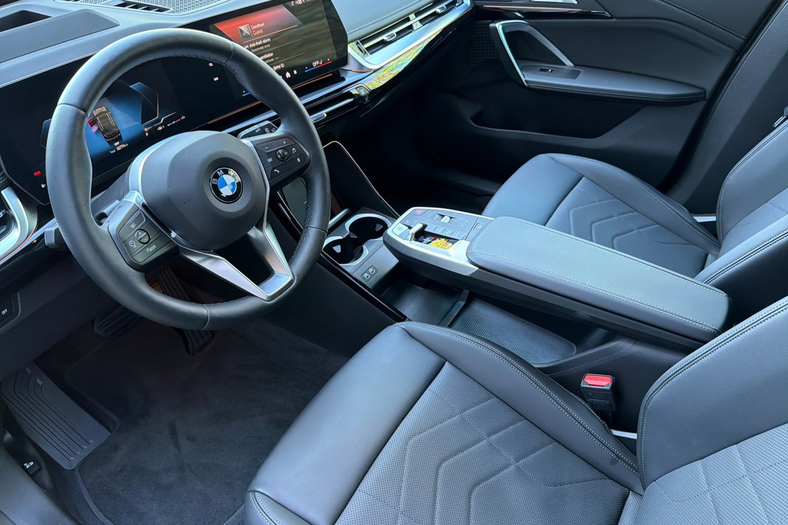 Used 2025 BMW X1 xDrive28i w/ Technology Package image 11