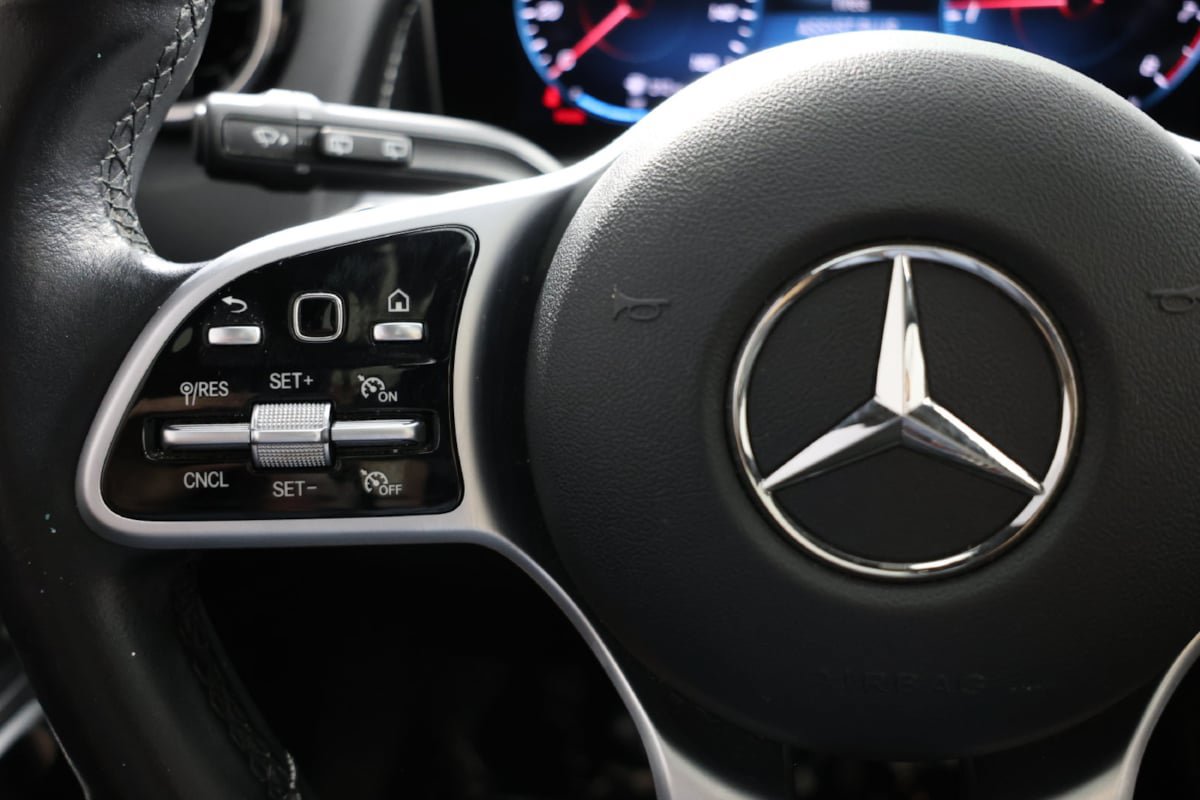 Used 2020 Mercedes-Benz GLB 250 4MATIC image 29