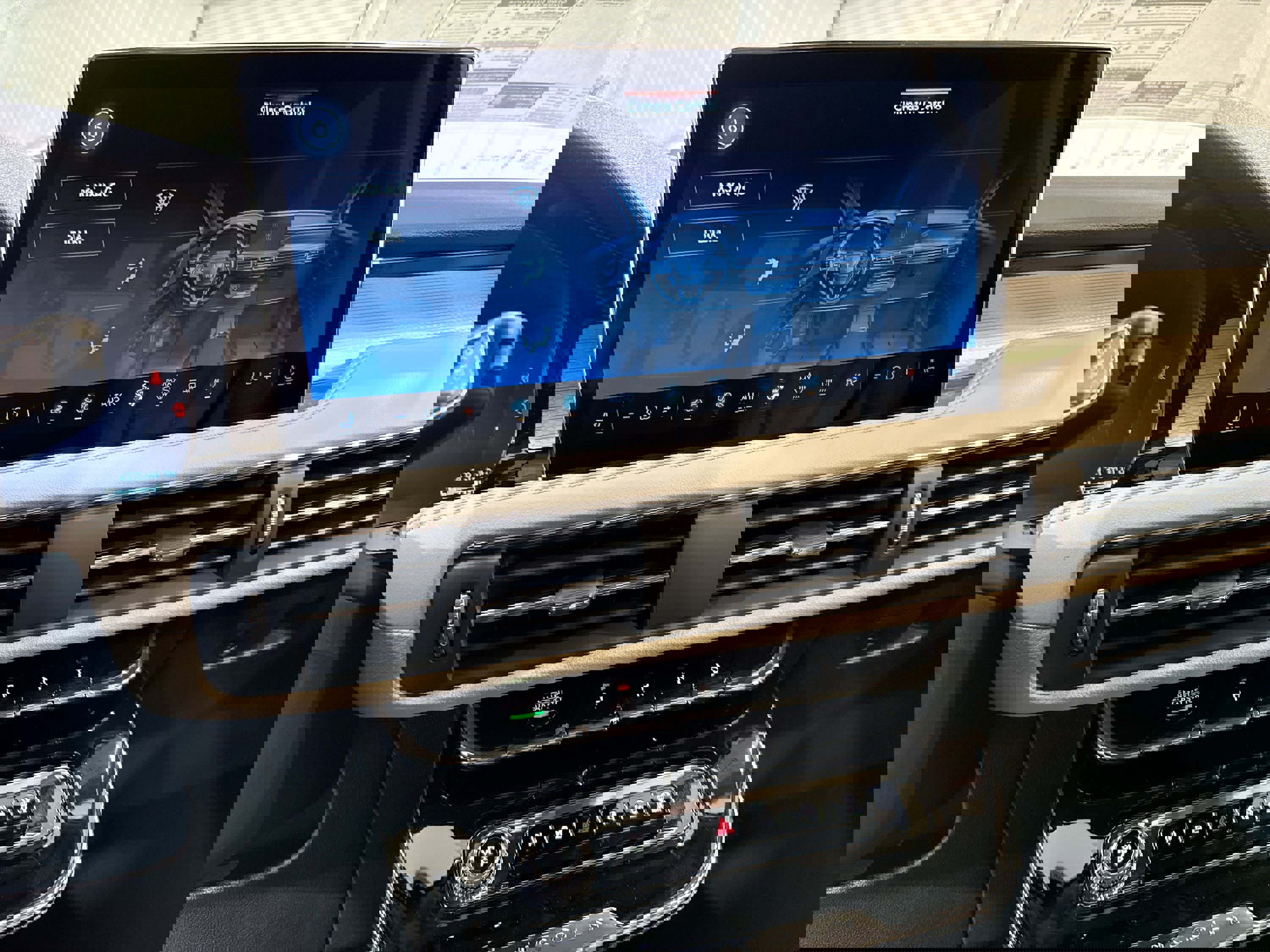 New 2026 Lincoln Corsair Premiere image 20