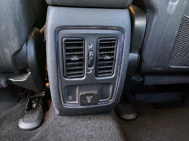 Used 2021 Jeep Grand Cherokee Laredo X RWD image 14