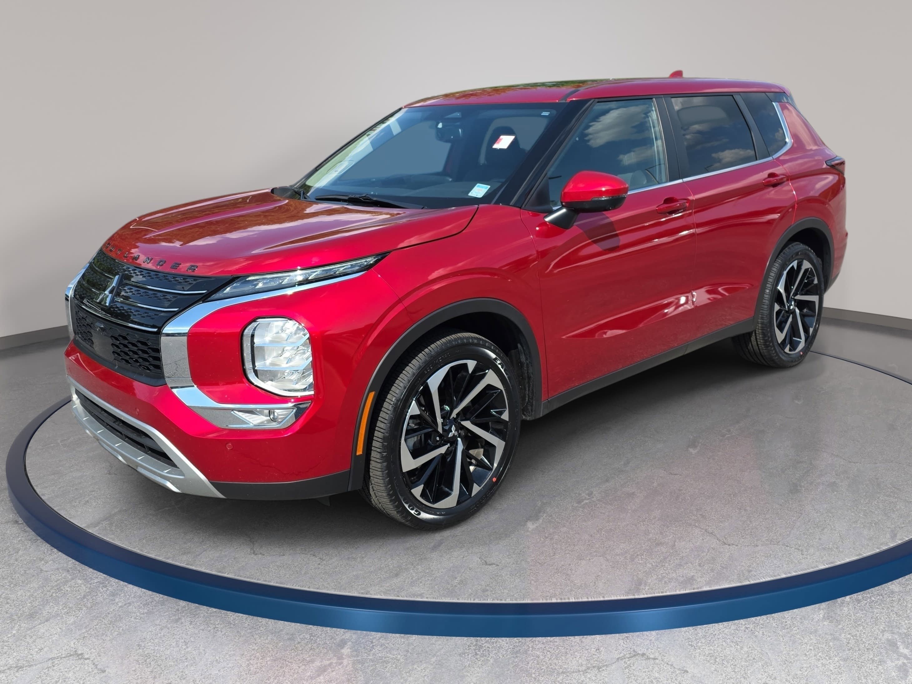 Used 2023 Mitsubishi Outlander SE