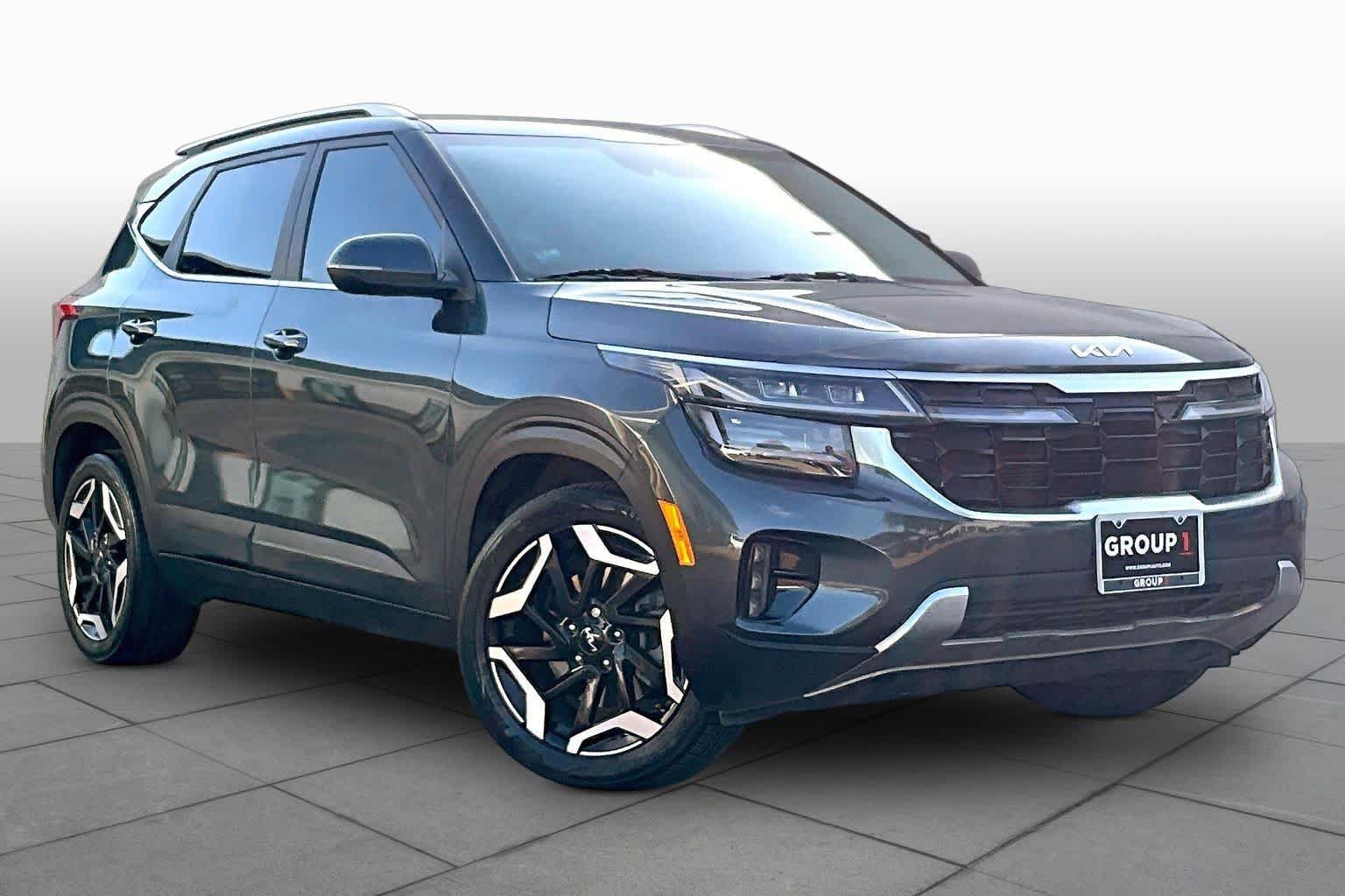 Used 2024 Kia Seltos SX w/ SX Sunroof Package AWD/4WD image 3