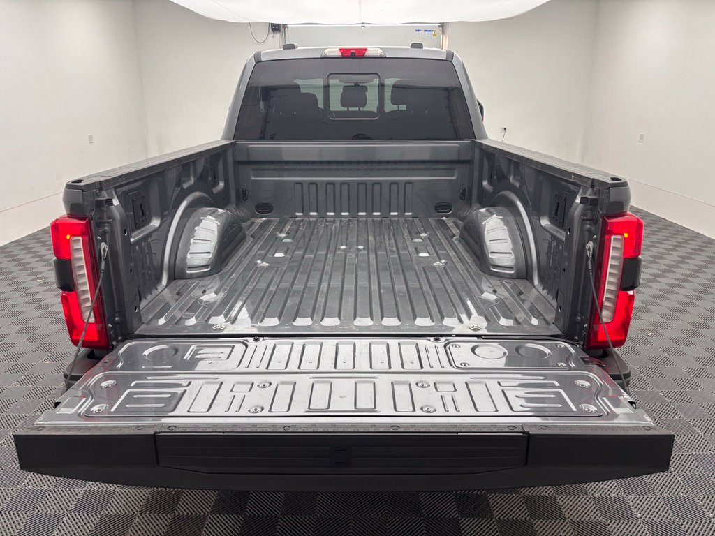 Used 2023 Ford F250 XLT w/ XLT Premium Package AWD/4WD image 10